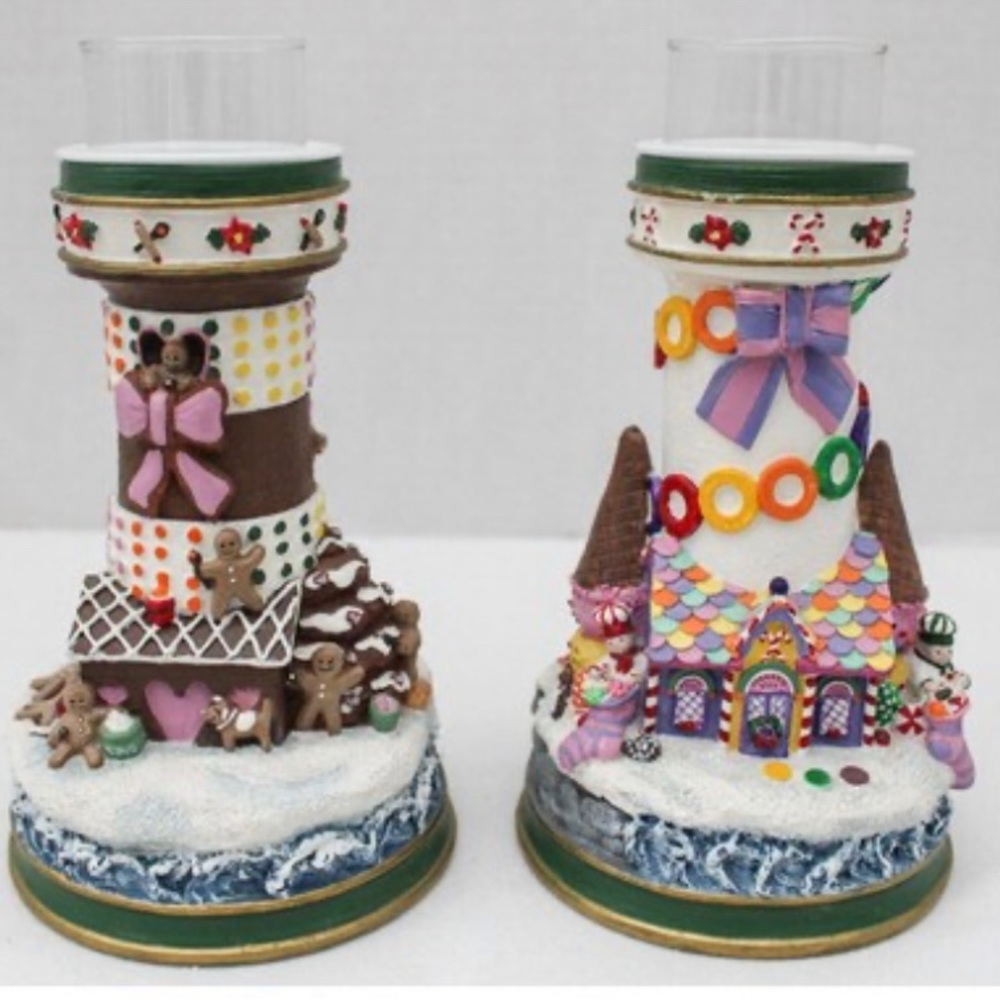 1 Pair Danbury Mint Lighthouses Of Christmas Candlesticks Candyland Gingerbread